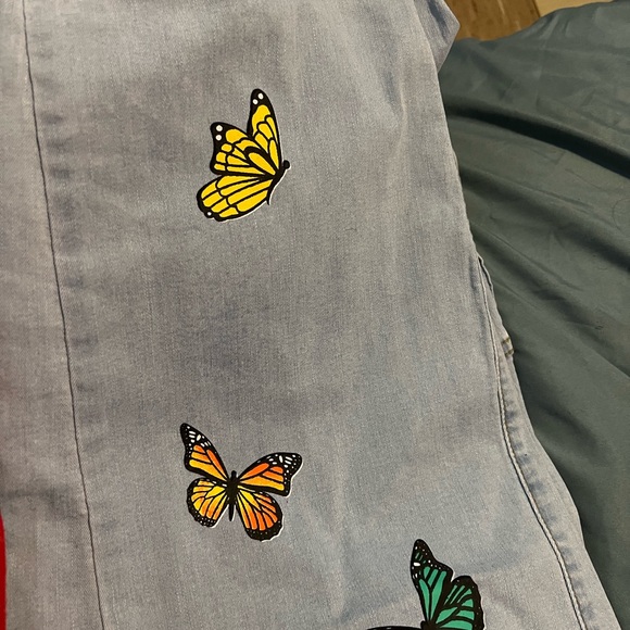 Fashion nova catching butterflies jeans size 11 - Picture 4 of 5
